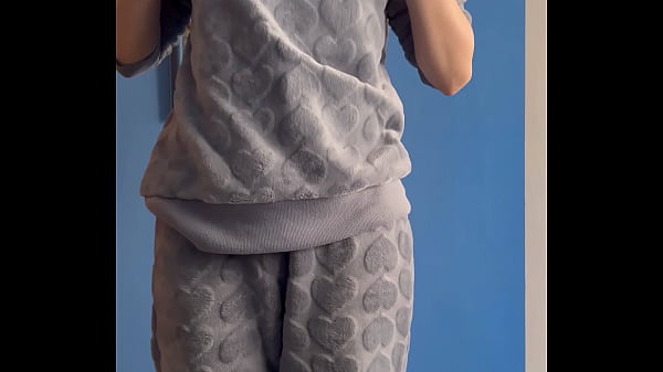 Cute petite girl touching herself – Maiskii